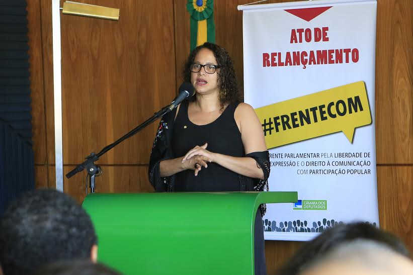 A deputada Luciana Santos (PCdoB-PE) é a relatora do projeto.