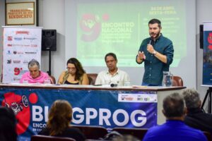 Reencantar o povo e enfrentar a extrema direita: comunicação será decisiva em 2026