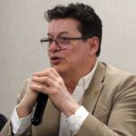 “Compra massiva de votos pela extrema-direita marcou eleições na Colômbia”, denunciou representante de Cepeda