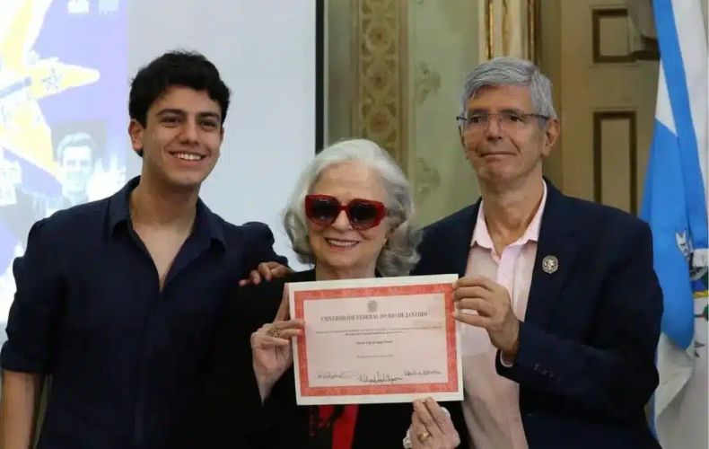 O choro de emoção, o grito de felicidade e o alerta de Hildegard Angel